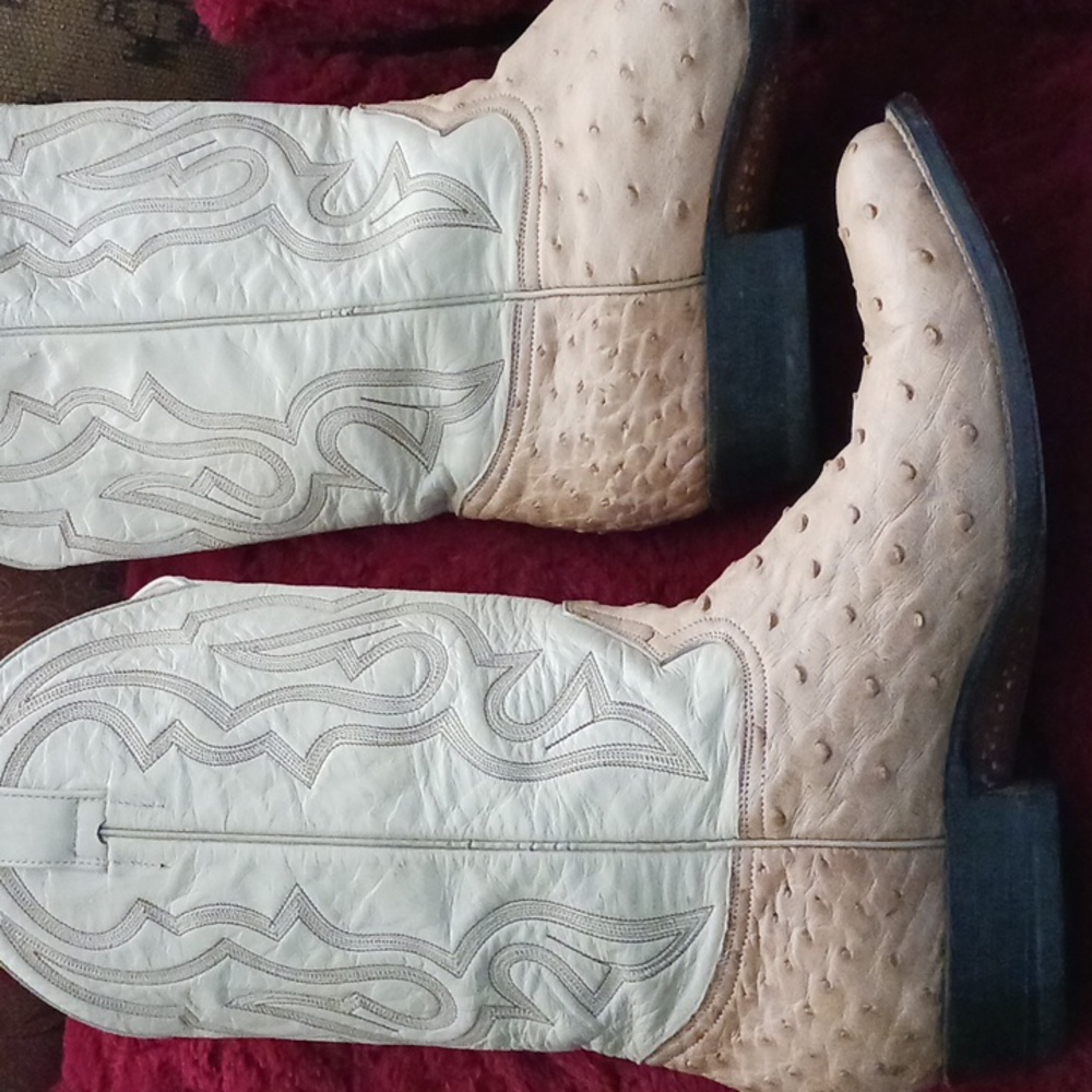 Diamante 5 Boots size 10. Beige.  #29
